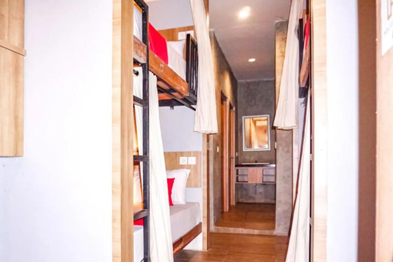 Reddoorz Hostel Near Ngurah Rai Airport Kuta Kuta Lombok Hotel