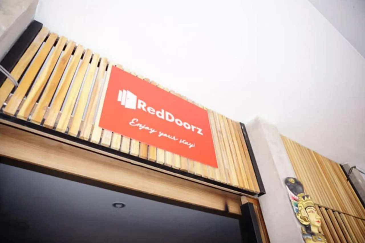 Reddoorz Hostel Near Ngurah Rai Airport Kuta Kuta Lombok 2*,